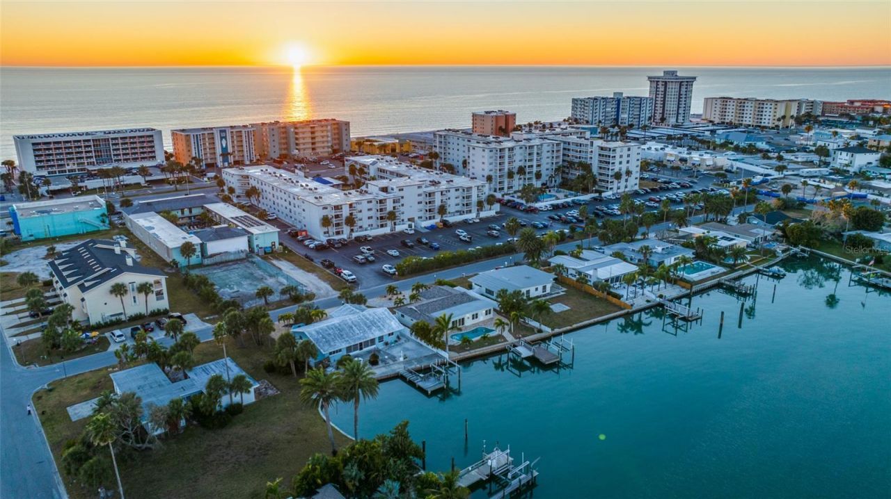 17161 2nd Street E, North Redington Beach, FL 33708 Photo