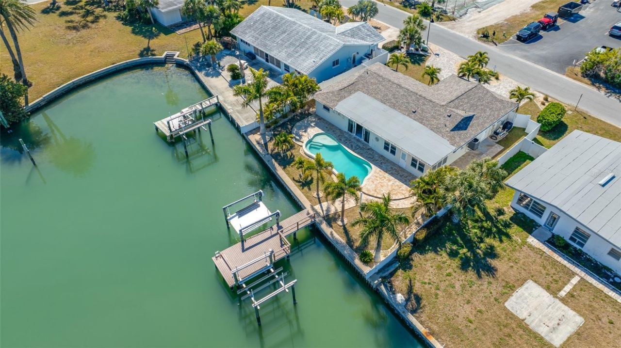 17161 2nd Street E, North Redington Beach, FL 33708 Photo