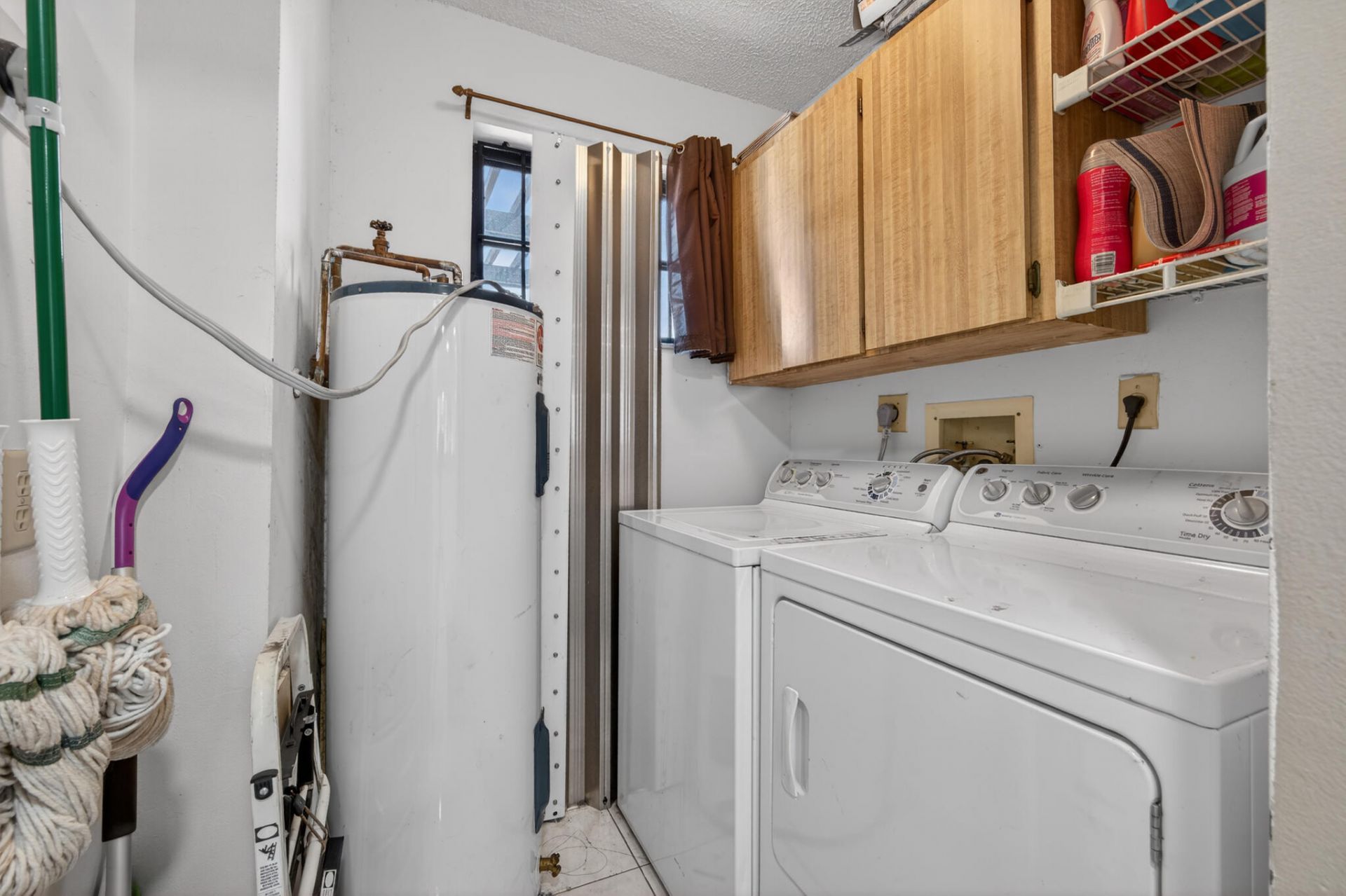 1340 E Golfview Drive, Pembroke Pines, FL 33026 Photo