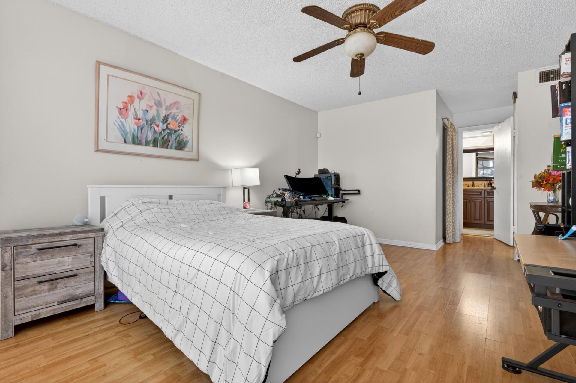 1340 E Golfview Drive, Pembroke Pines, FL 33026 Photo