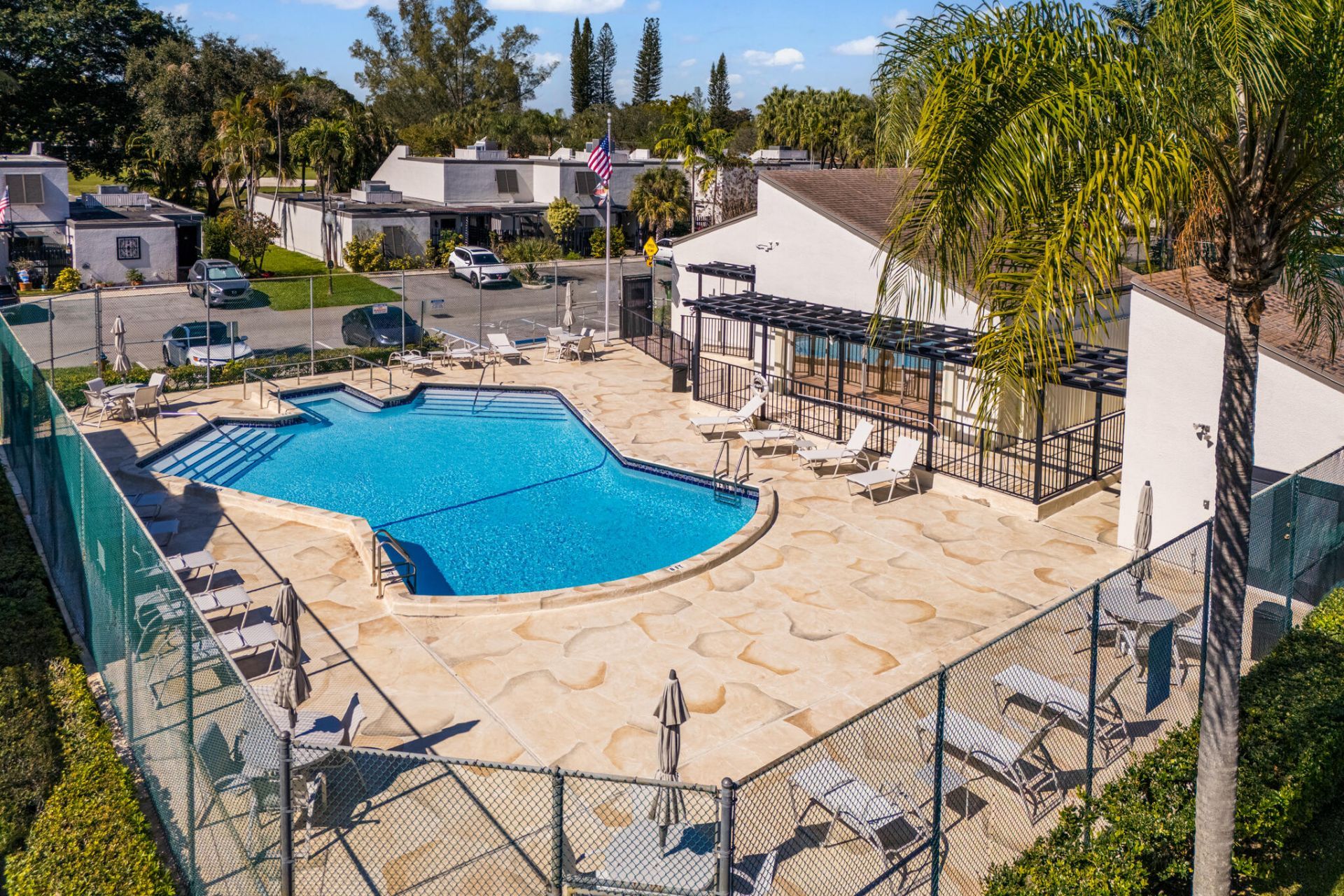 1340 E Golfview Drive, Pembroke Pines, FL 33026 Photo