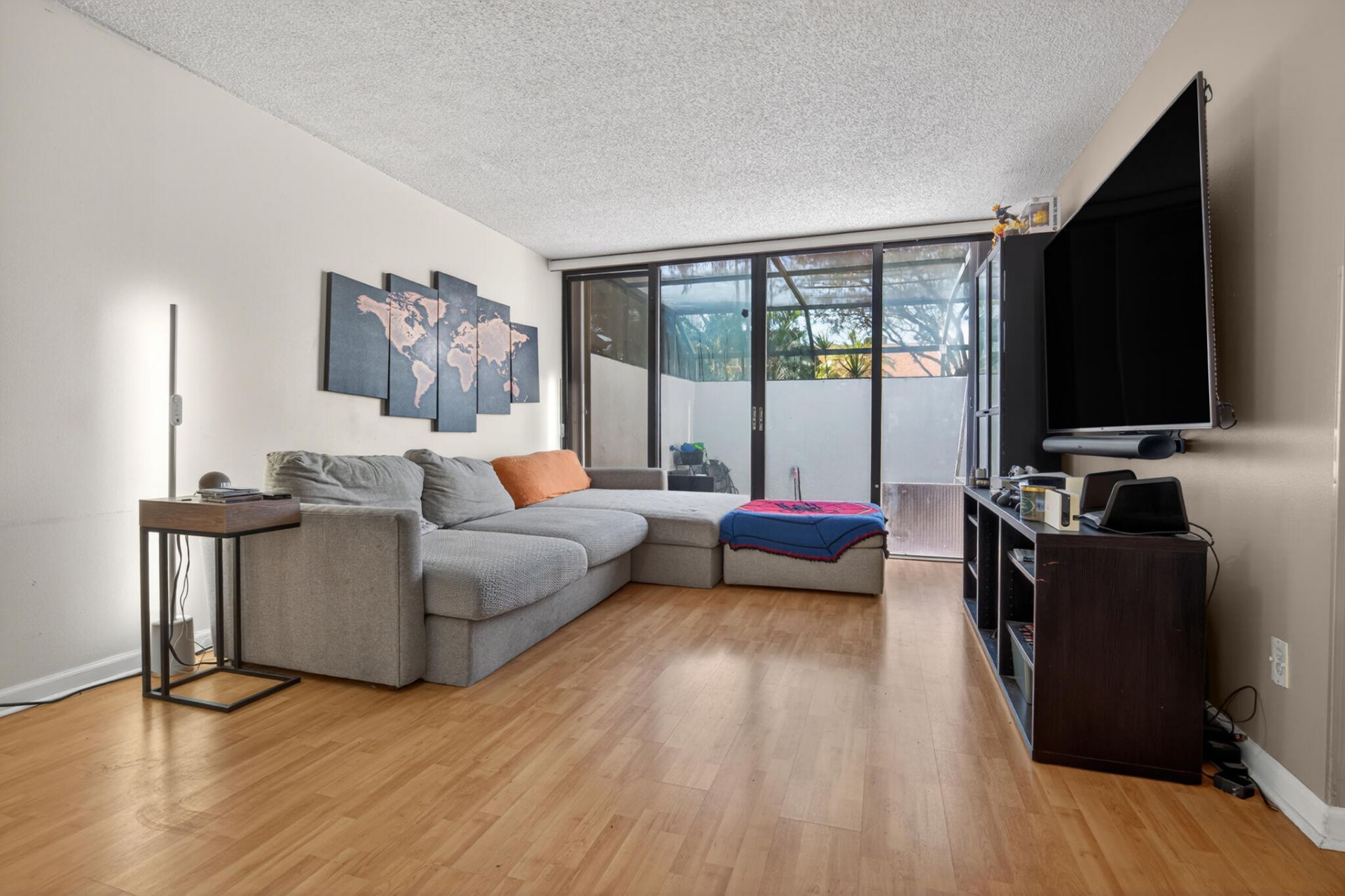 1340 E Golfview Drive, Pembroke Pines, FL 33026 Photo