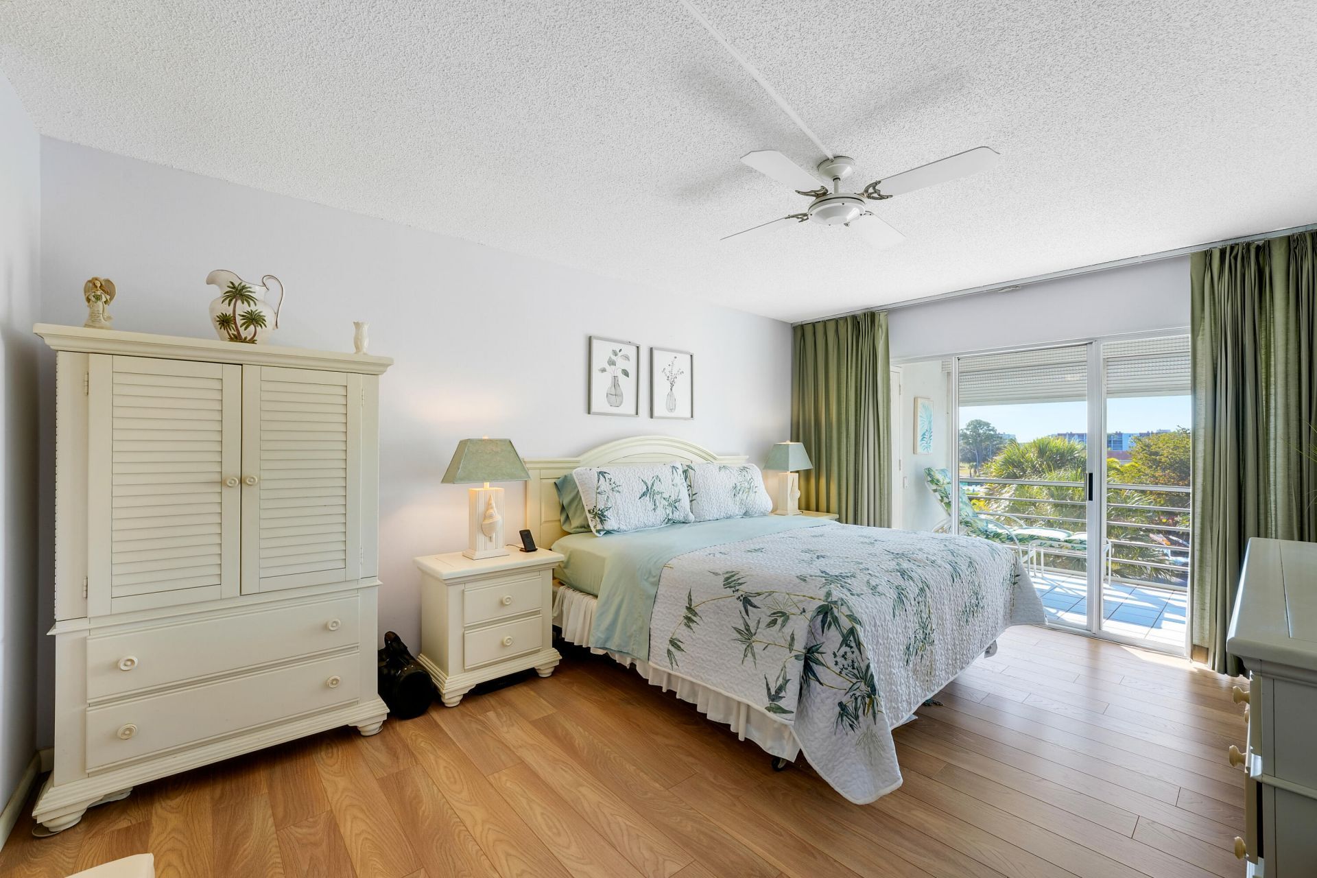 3590 Via Poinciana, Unit 416, Lake Worth, FL 33467 Photo