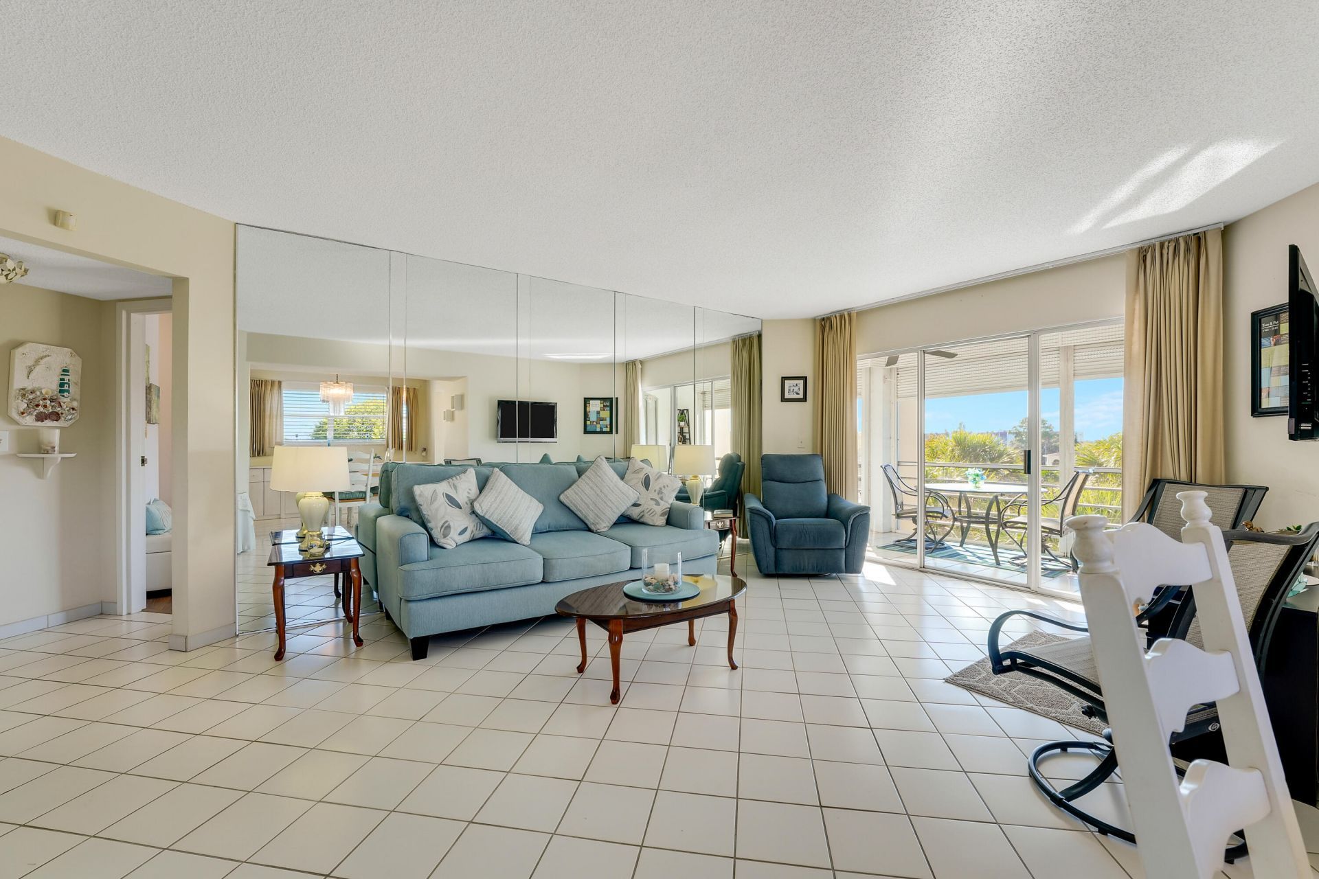 3590 Via Poinciana, Unit 416, Lake Worth, FL 33467 Photo
