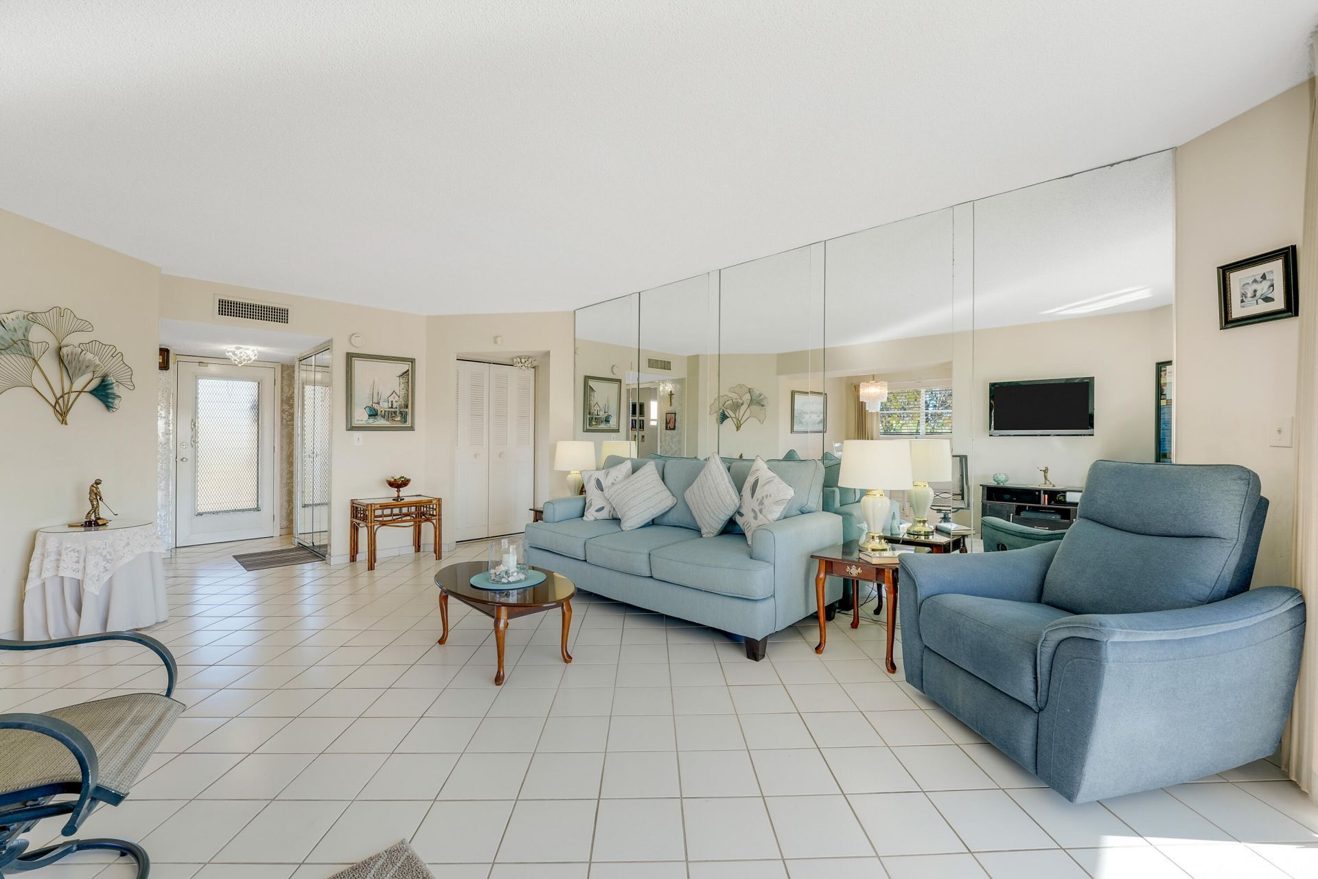 3590 Via Poinciana, Unit 416, Lake Worth, FL 33467 Photo