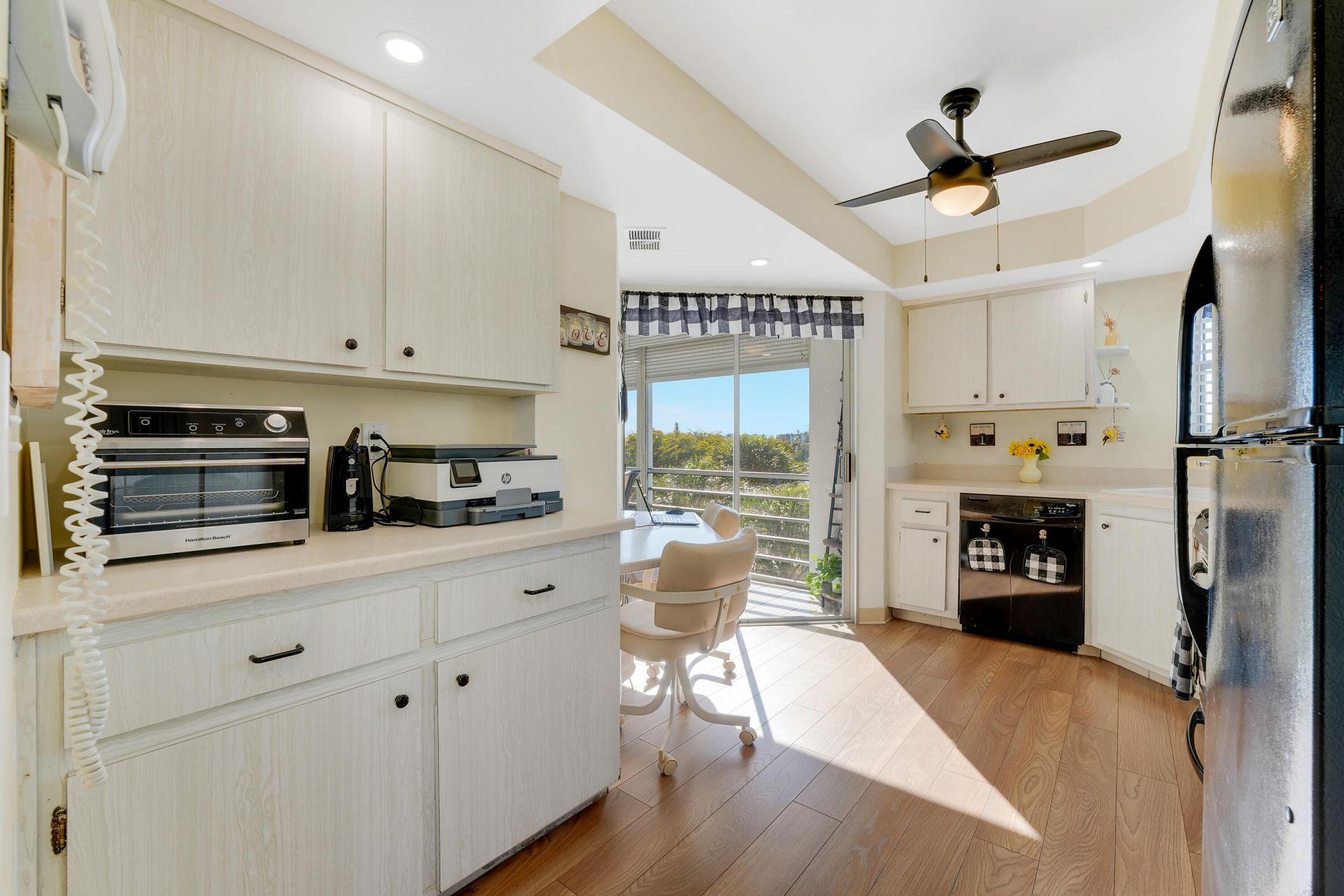 3590 Via Poinciana, Unit 416, Lake Worth, FL 33467 Photo