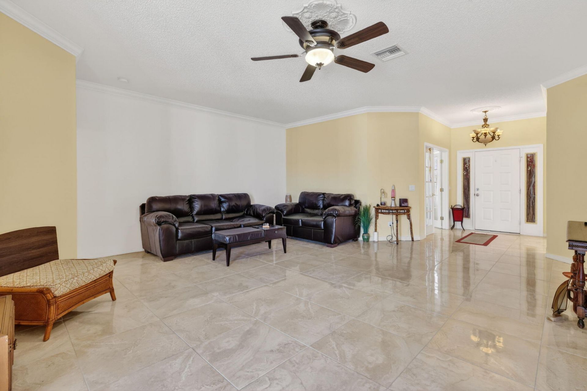 6871 NW Hogate Circle, Port Saint Lucie, FL 34983 Photo