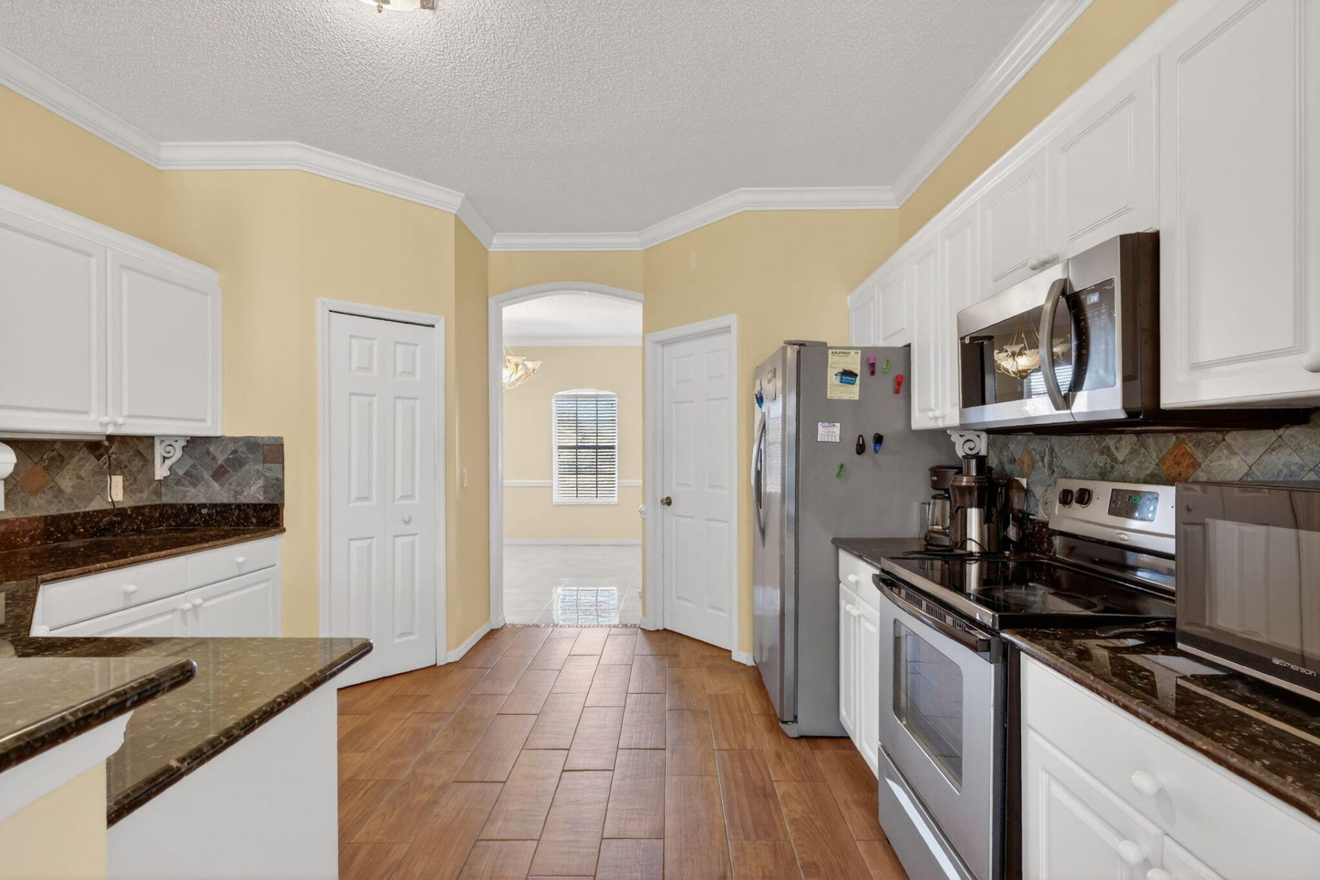 6871 NW Hogate Circle, Port Saint Lucie, FL 34983 Photo