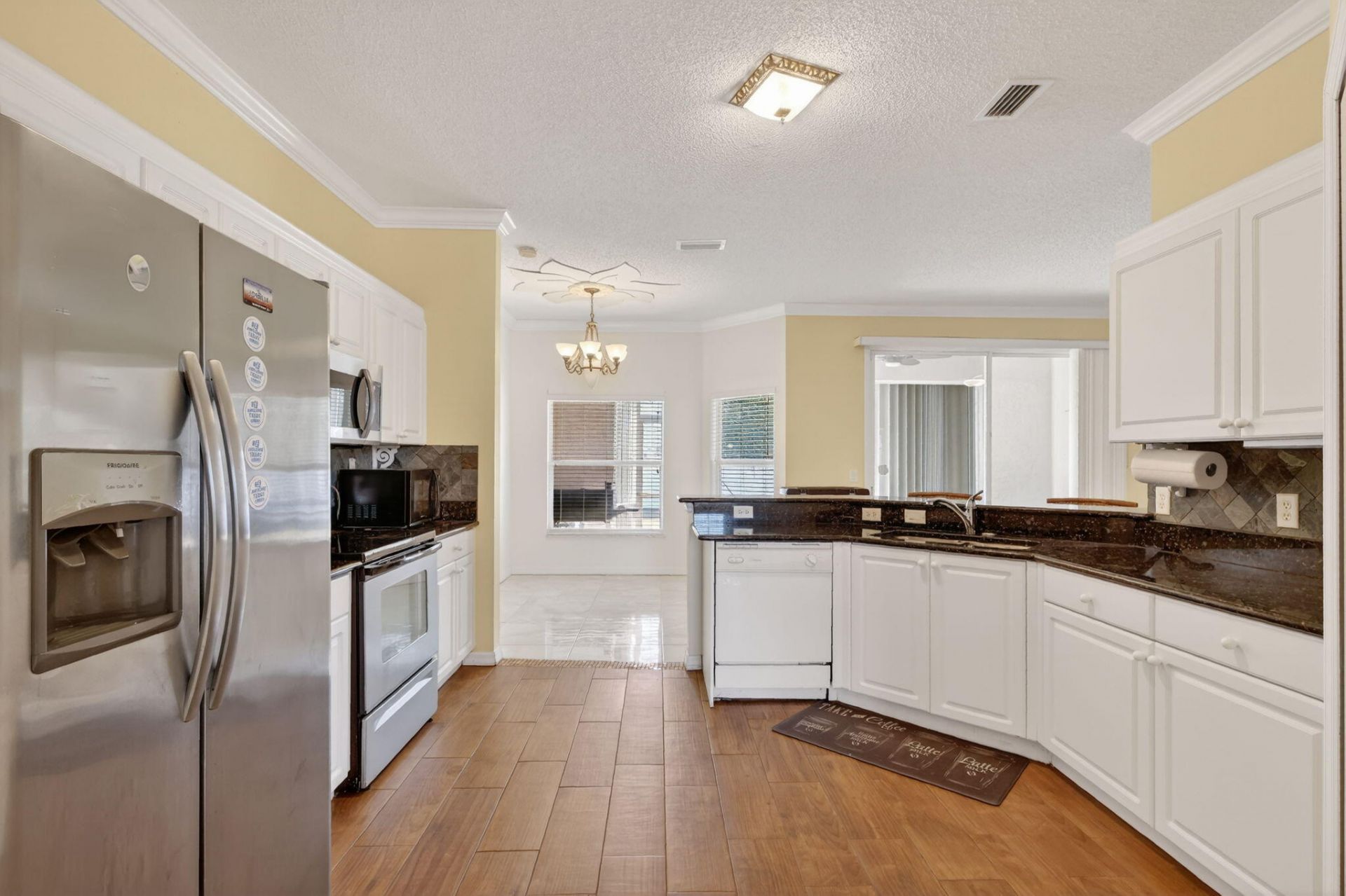 6871 NW Hogate Circle, Port Saint Lucie, FL 34983 Photo