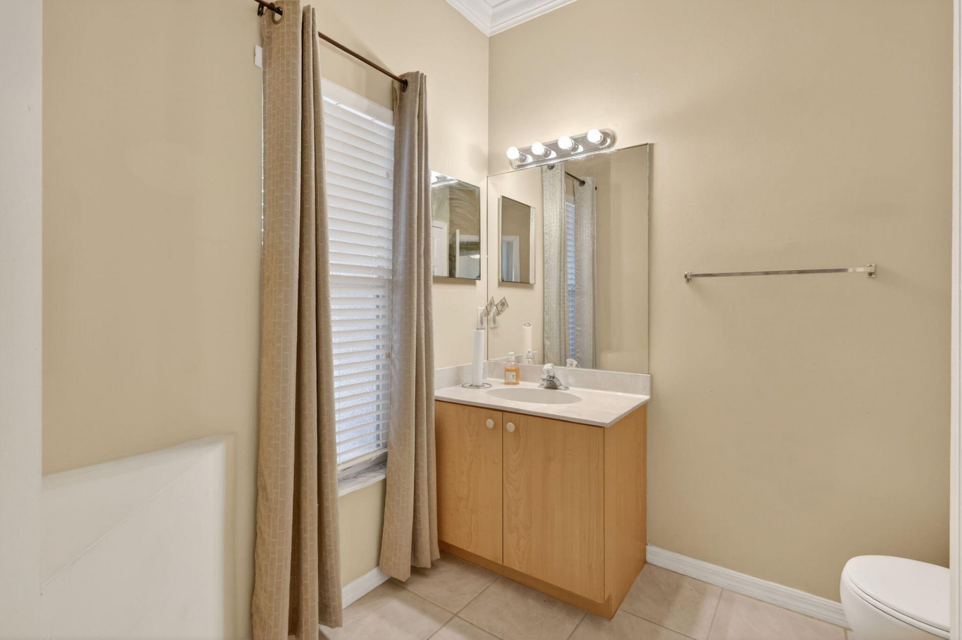 6871 NW Hogate Circle, Port Saint Lucie, FL 34983 Photo