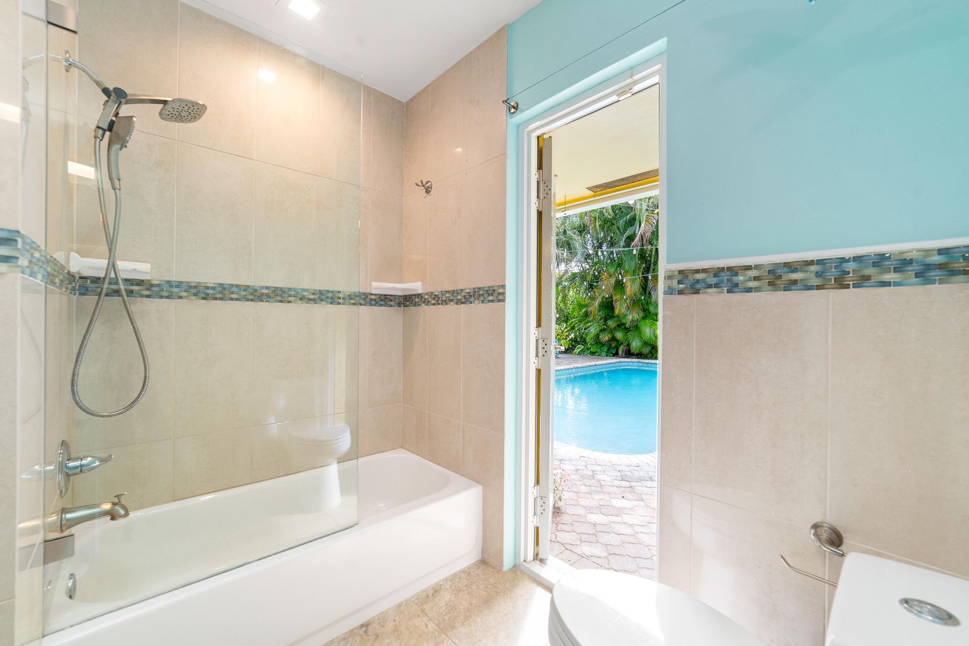 1040 Renmar Drive, Plantation, FL 33317 Photo