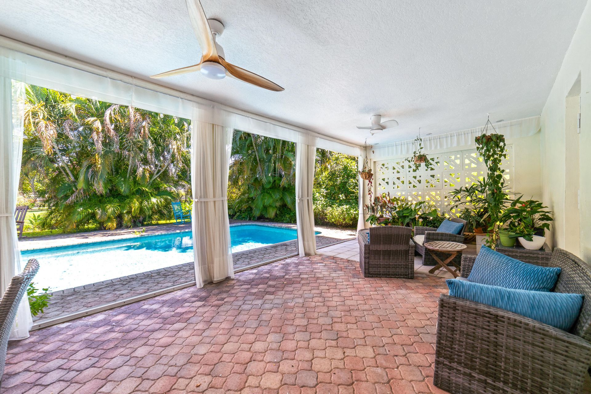 1040 Renmar Drive, Plantation, FL 33317 Photo