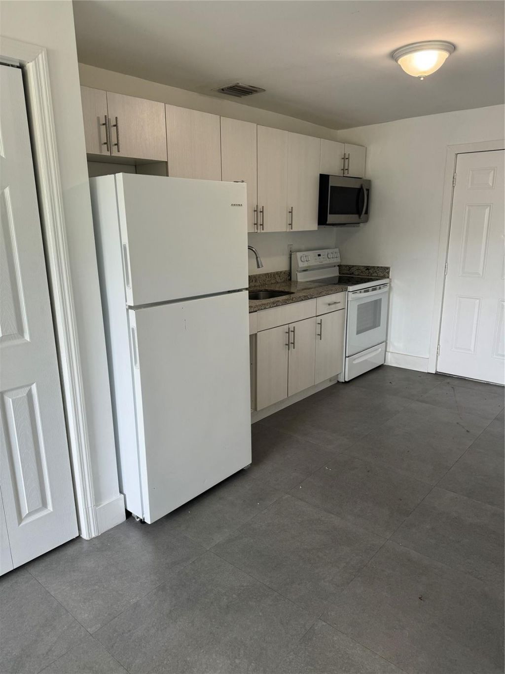 645 NW 64th Street, Unit 3, Miami, FL 33150 Photo