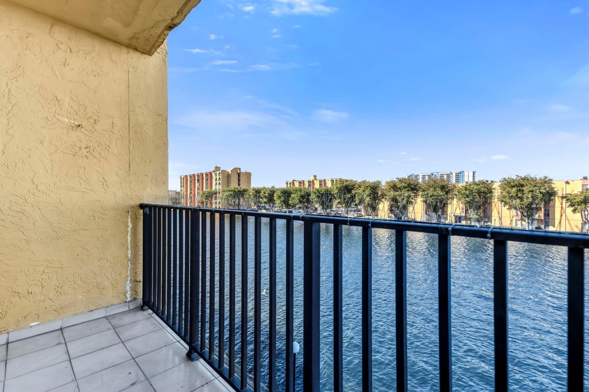 4705 NW 7th St, Unit 307-7, Miami, FL 33126 Main Photo