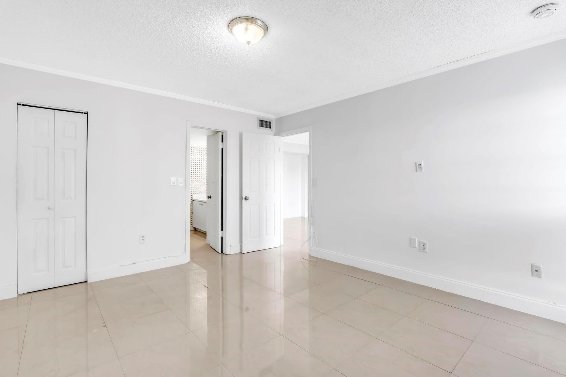 4705 NW 7th Street, Unit 307-7, Miami, FL 33126 Photo