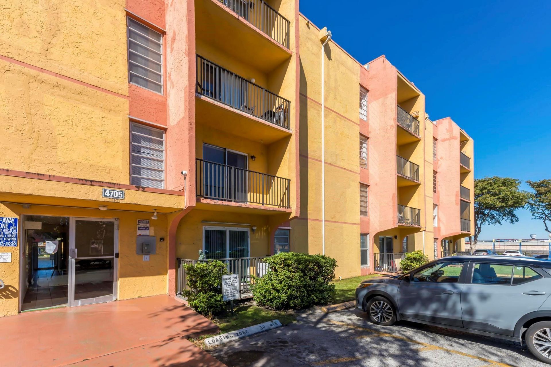 4705 NW 7th Street, Unit 307-7, Miami, FL 33126 Photo