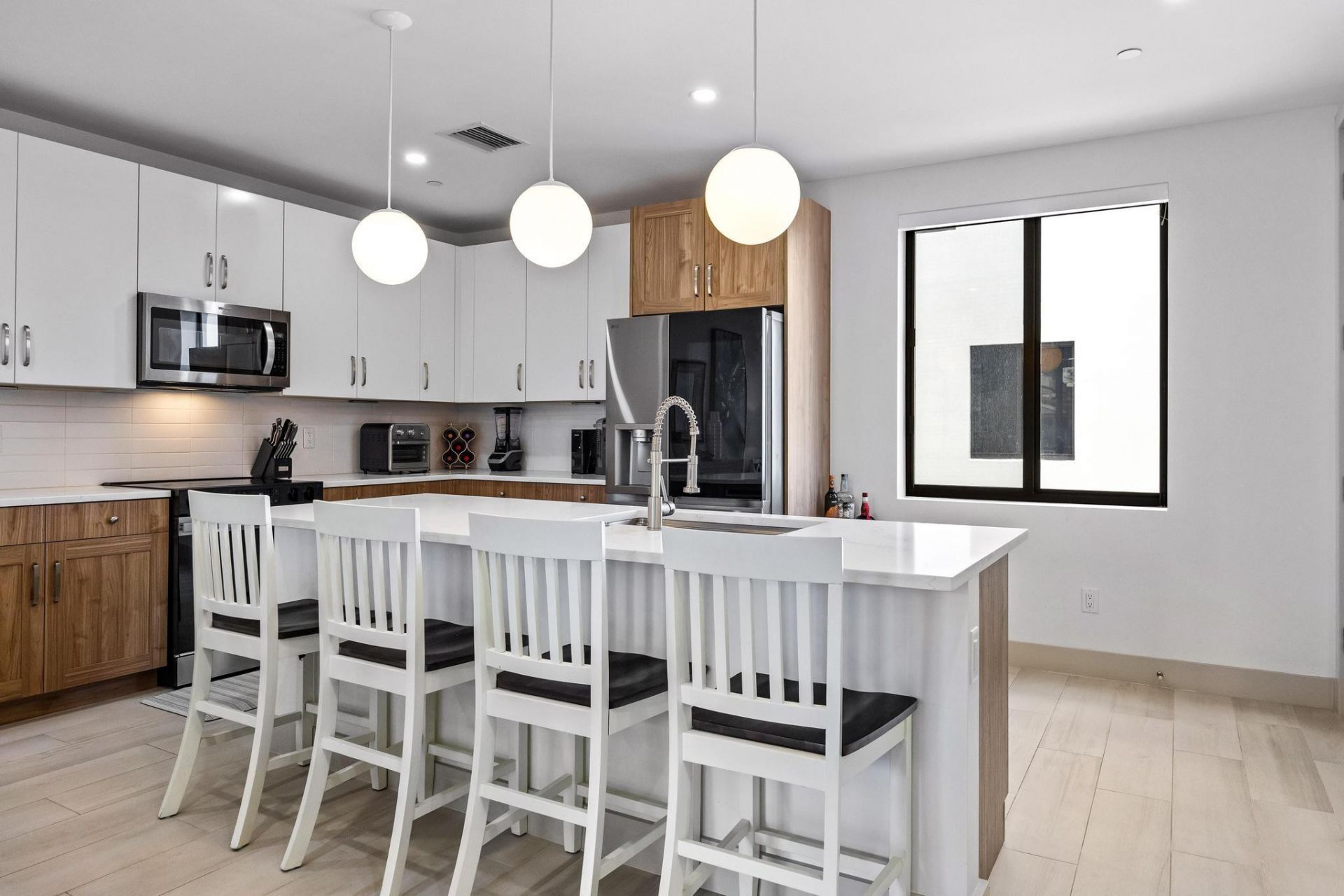 428 SE 12th Court, Unit 428, Fort Lauderdale, FL 33316 Photo