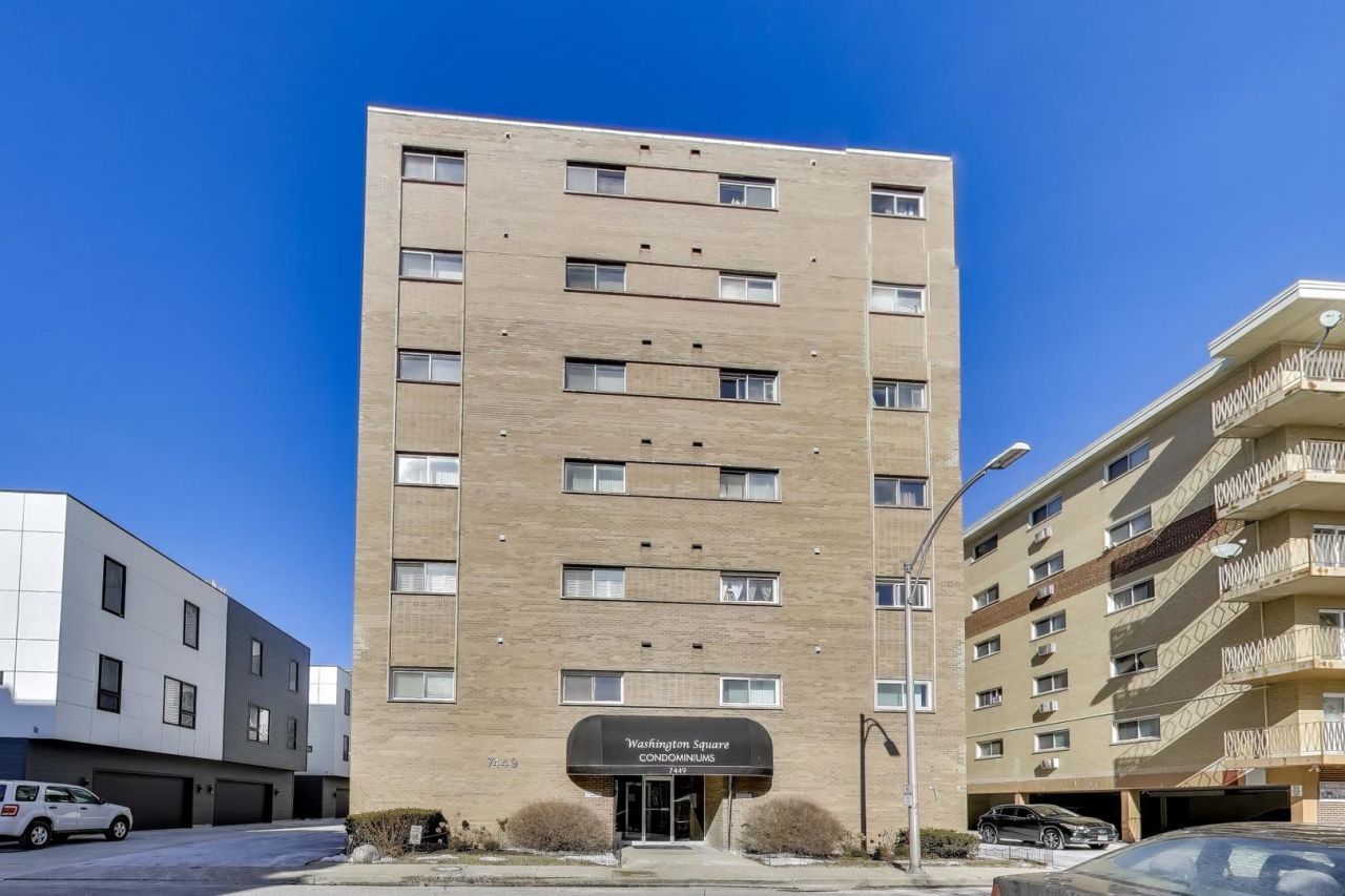 7449 Washington Street, Unit 206, Forest Park, IL 60130 Main Photo