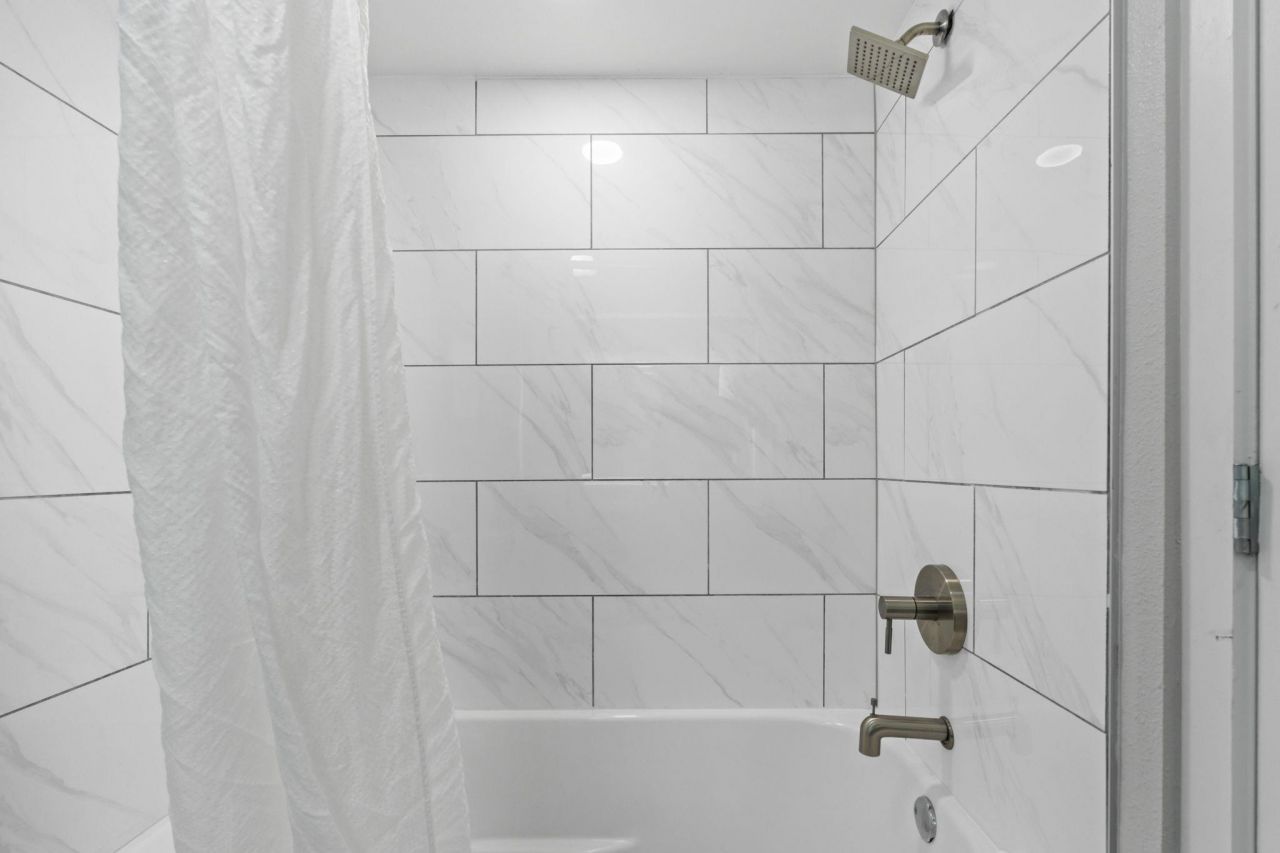 7200 N Ocean Blvd.  Photo 21