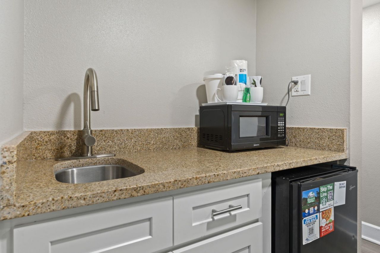 7200 N Ocean Blvd.  Photo 23