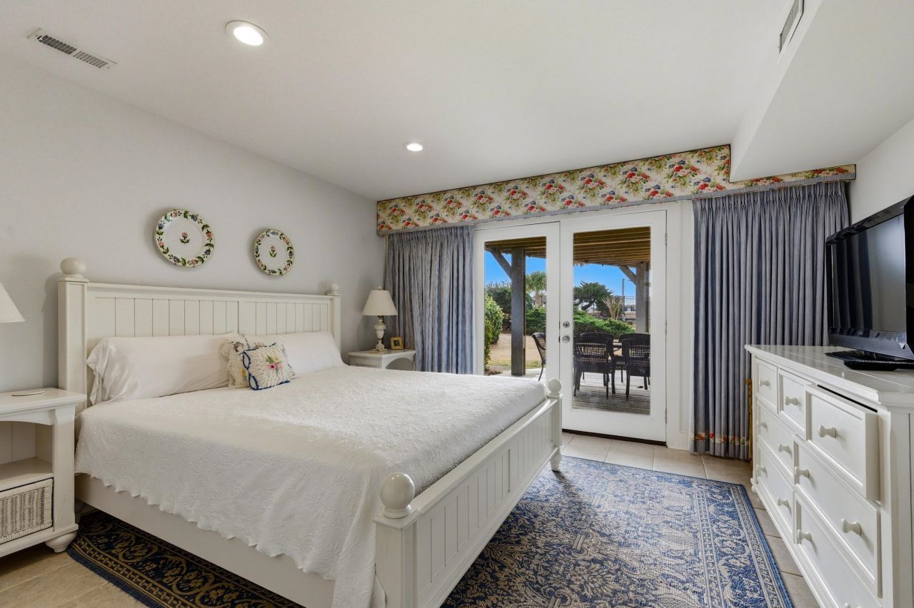 168 Breakers Reef Dr. Photo 37