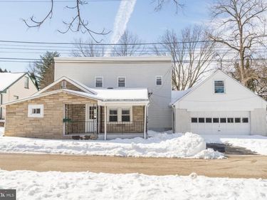 329 HILLCREST AVENUE, CONSHOHOCKEN, PA 19428