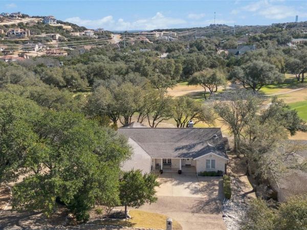 108 Spellbrook LN, Lakeway, TX 78734