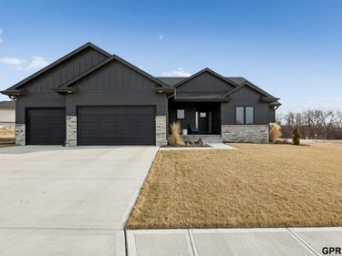 4545 S 203 Street, Omaha, NE 68135