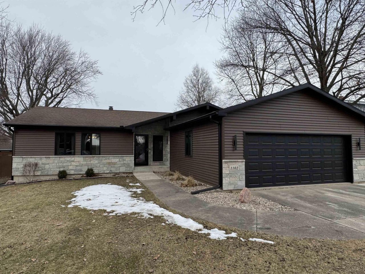 1102 Glenn Street, Aplington, IA 50604 Main Photo