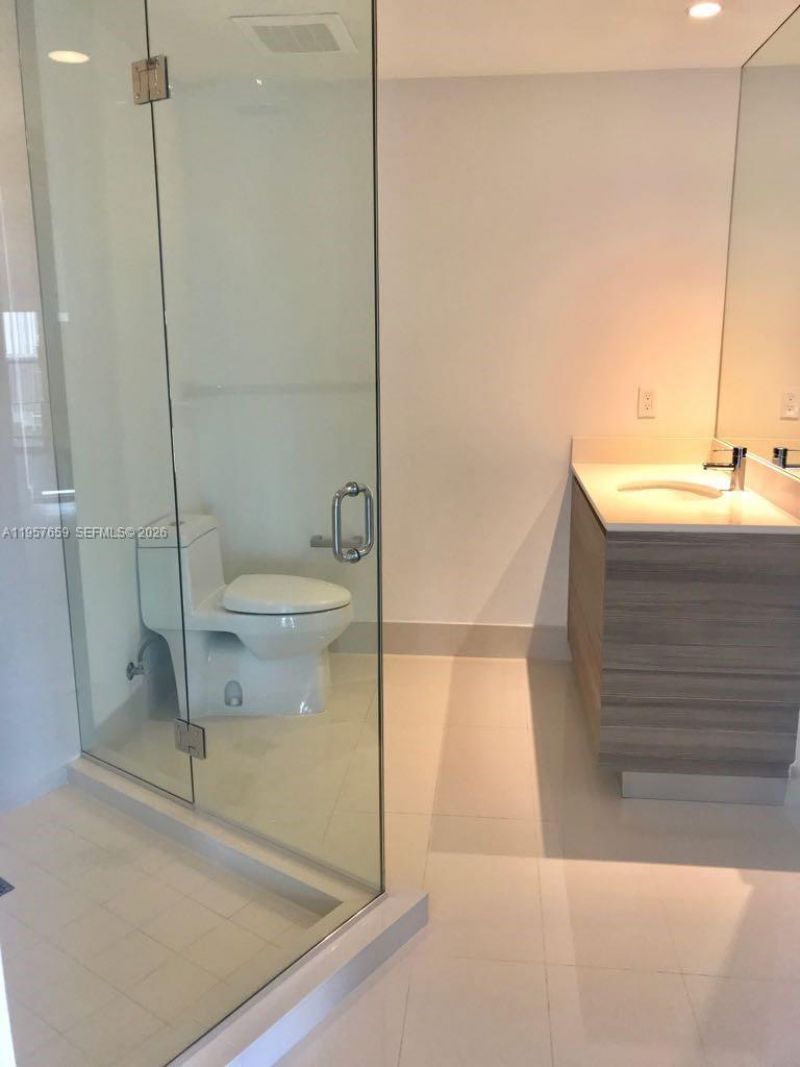 121 NE 34th St , Unit 2704, Miami, FL 33137 Photo