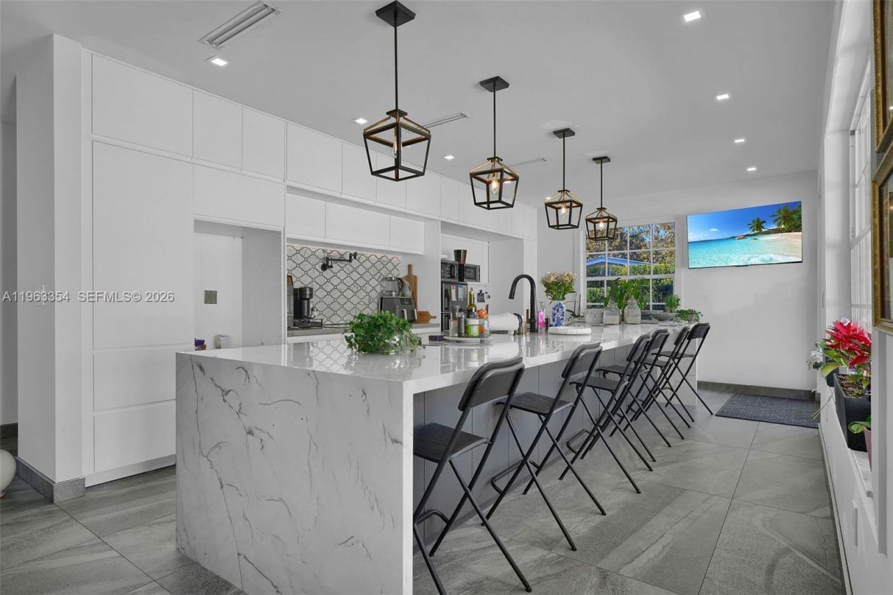 19955 SW 186th St, Miami, FL 33187 Photo