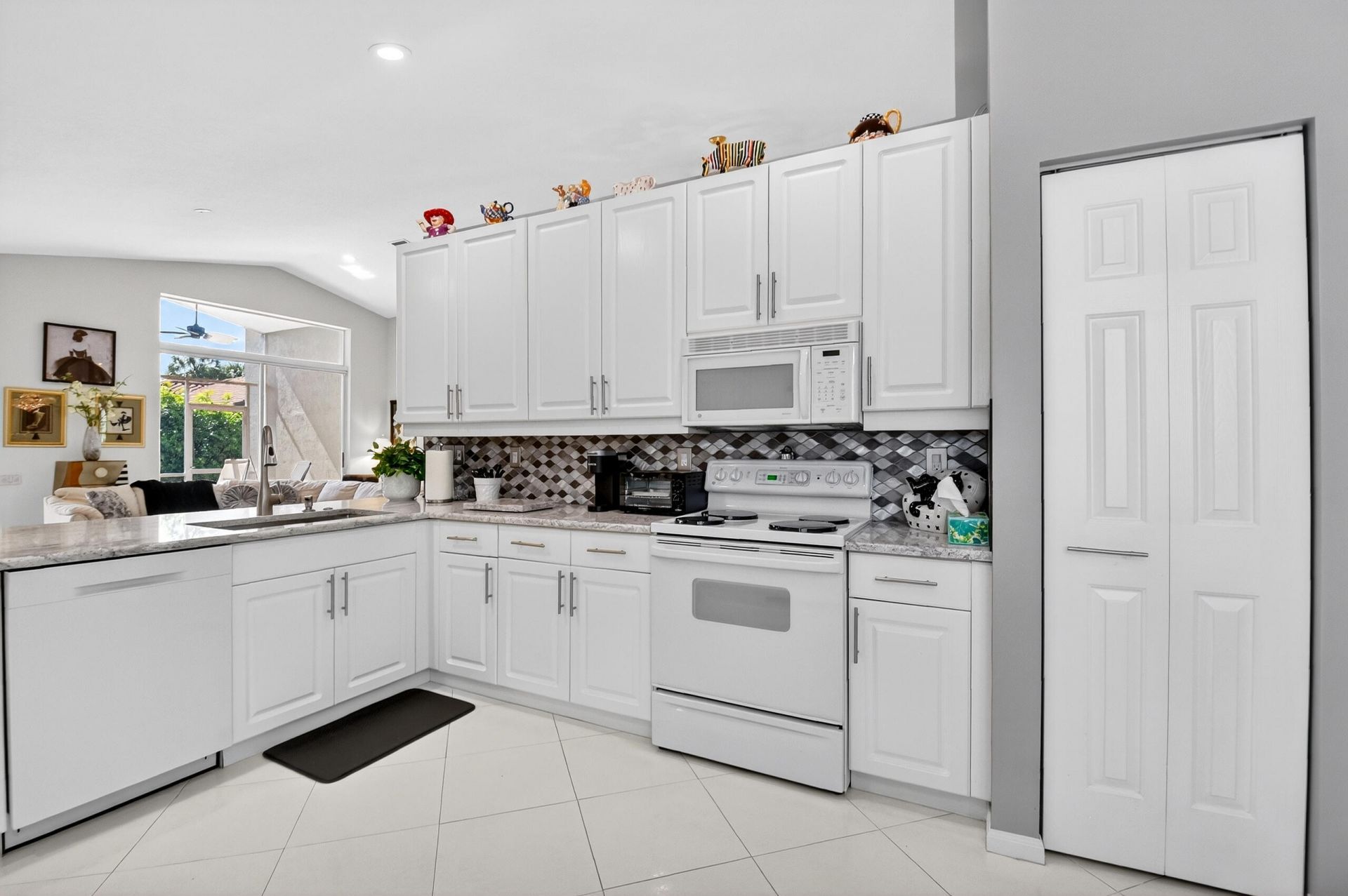 5050 Polly Park Lane, Boynton Beach, FL 33437 Photo