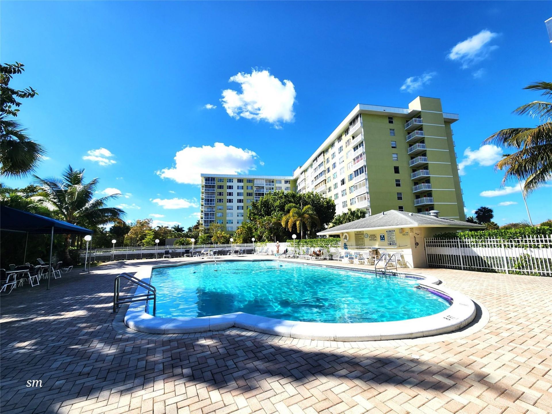 4400 Hillcrest Dr, Unit 404, Hollywood, FL 33021 Photo