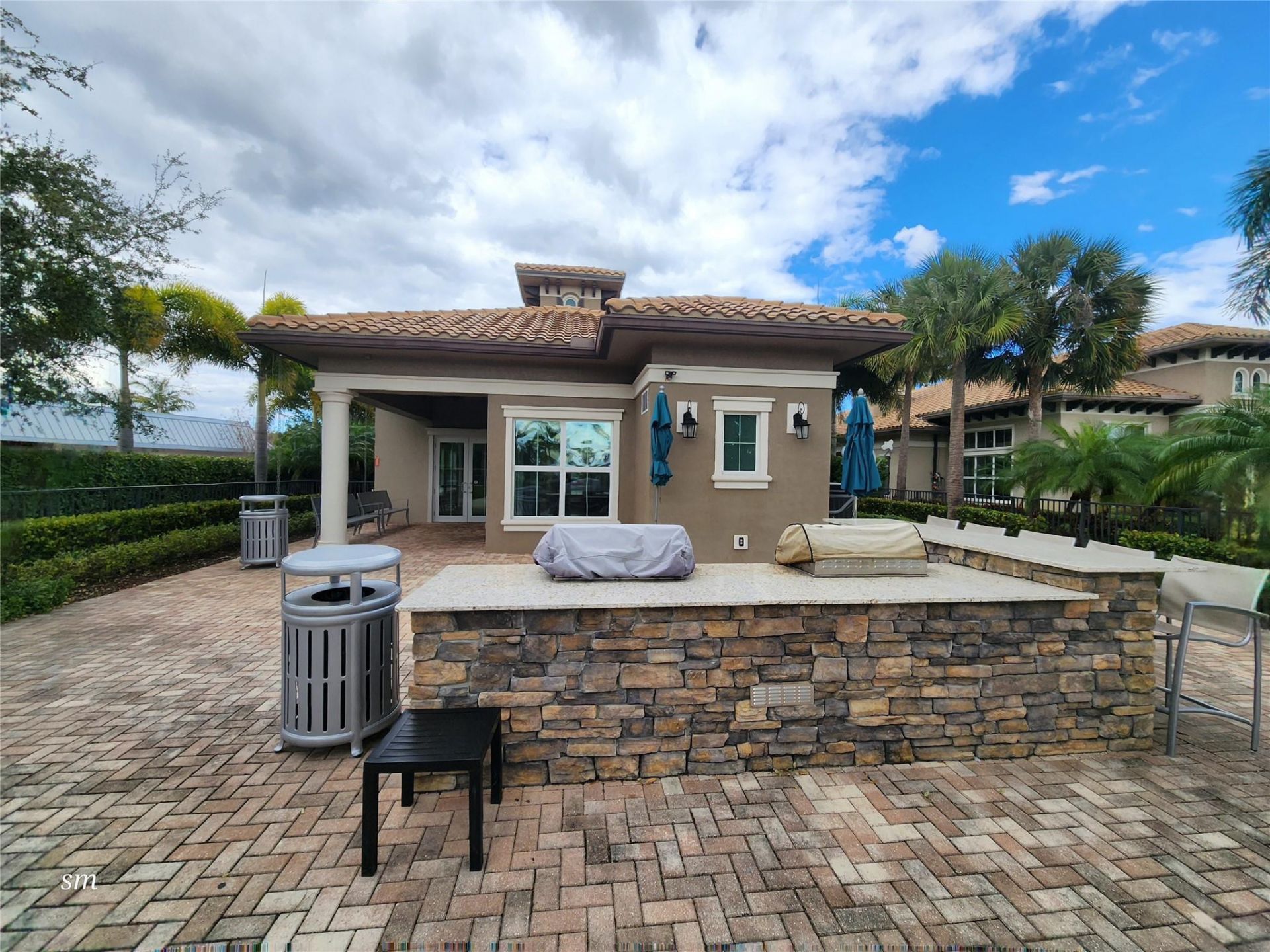 4400 Hillcrest Dr, Unit 404, Hollywood, FL 33021 Photo