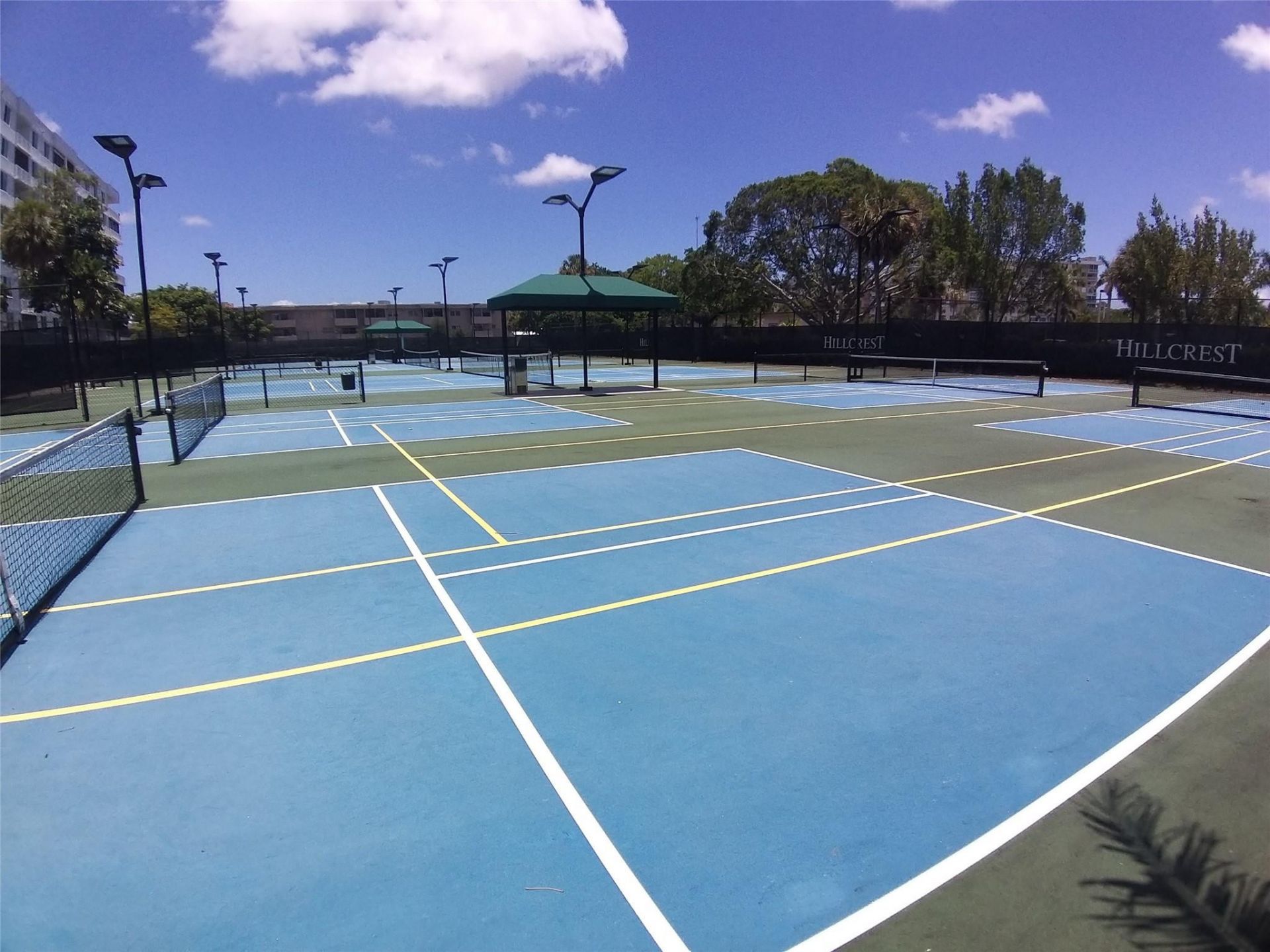 4400 Hillcrest Dr, Unit 404, Hollywood, FL 33021 Photo