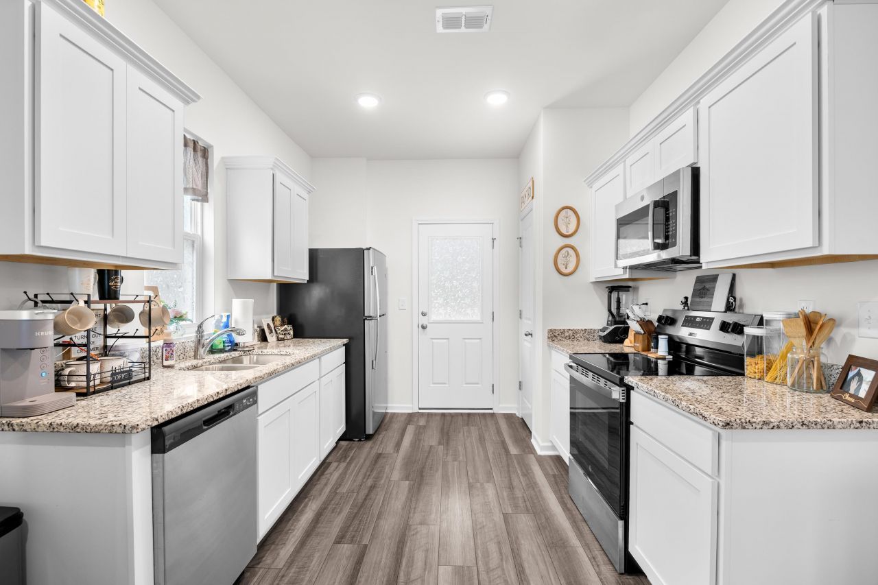 639 Muster Field Ct.  Photo 10