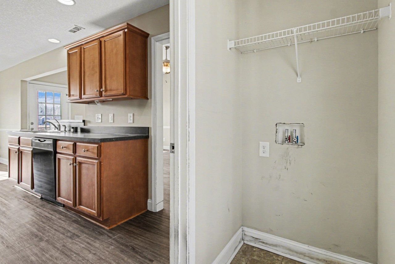 321 Millbrook Circle  Photo 22