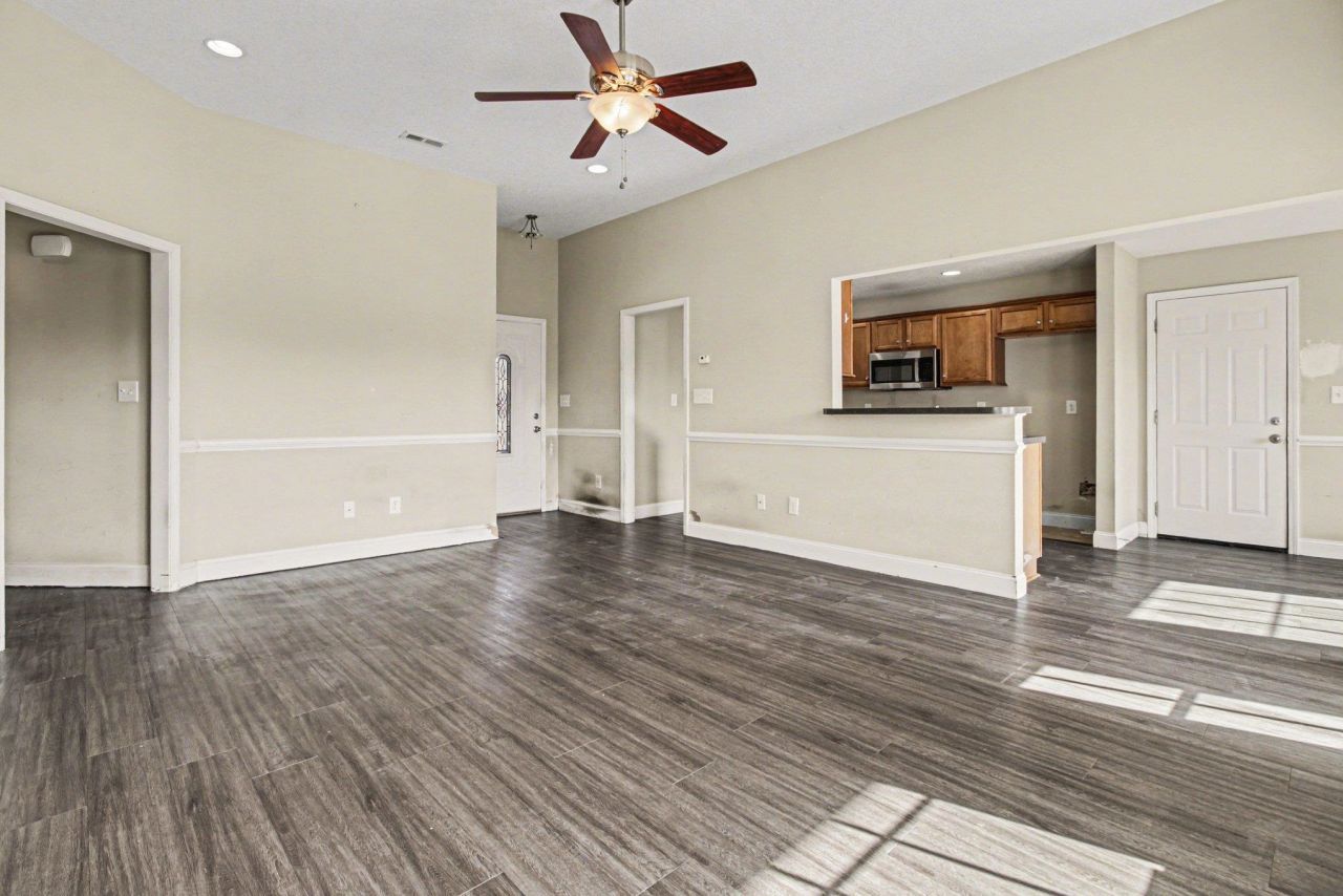 321 Millbrook Circle  Photo 6