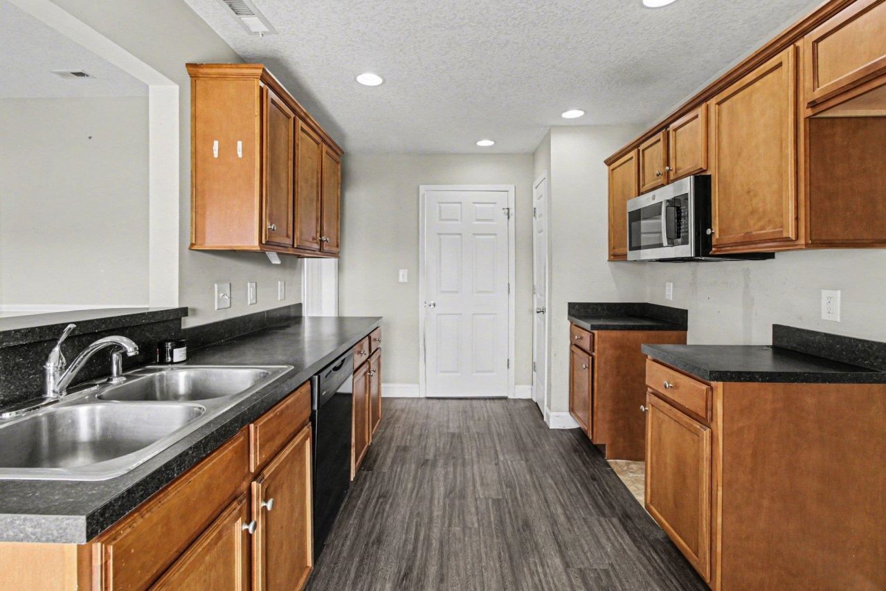 321 Millbrook Circle  Photo 8