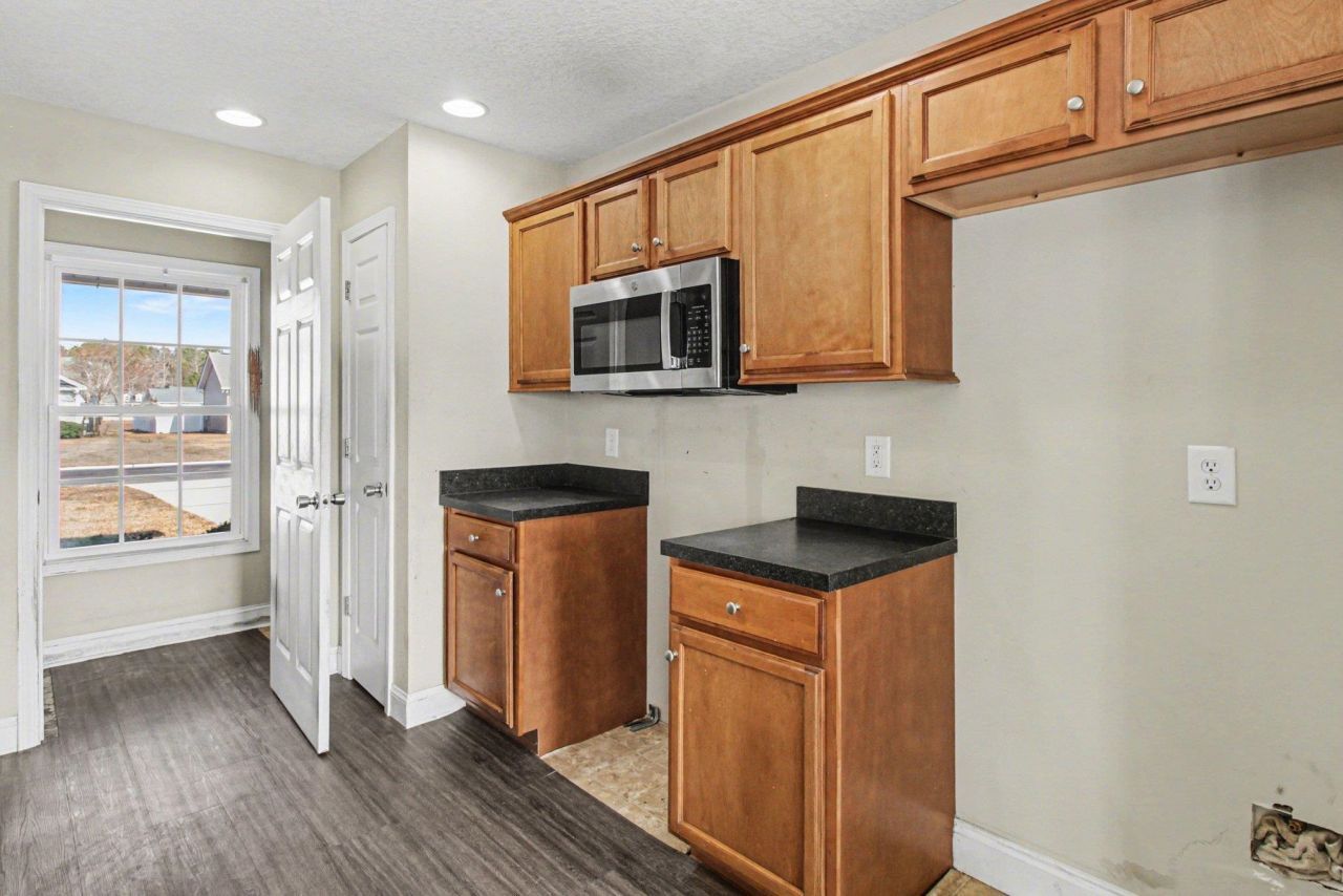 321 Millbrook Circle  Photo 9