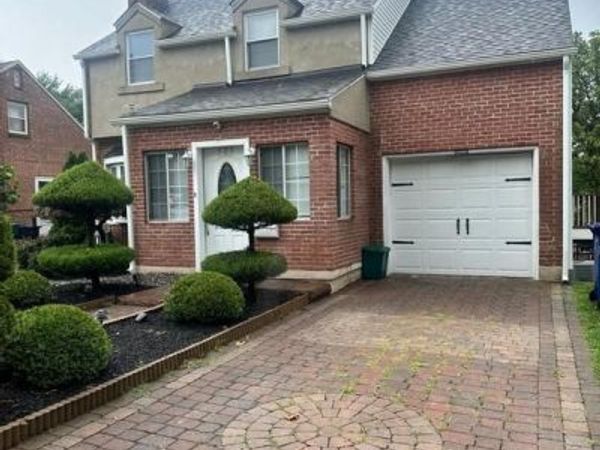 525 DORCHESTER AVENUE, READING, PA 19609