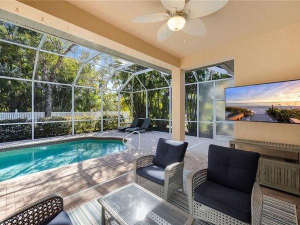 204 Glen Eagle CIR, NAPLES, FL 34104