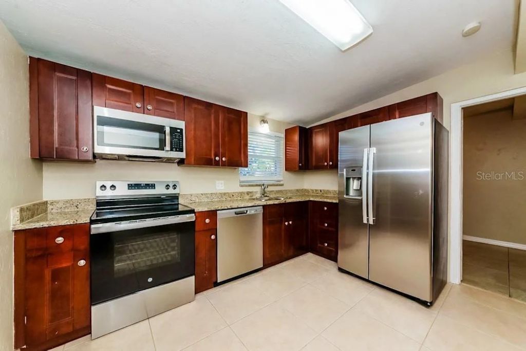 6218 Nutmeg Avenue, Sarasota, FL 34231 Photo