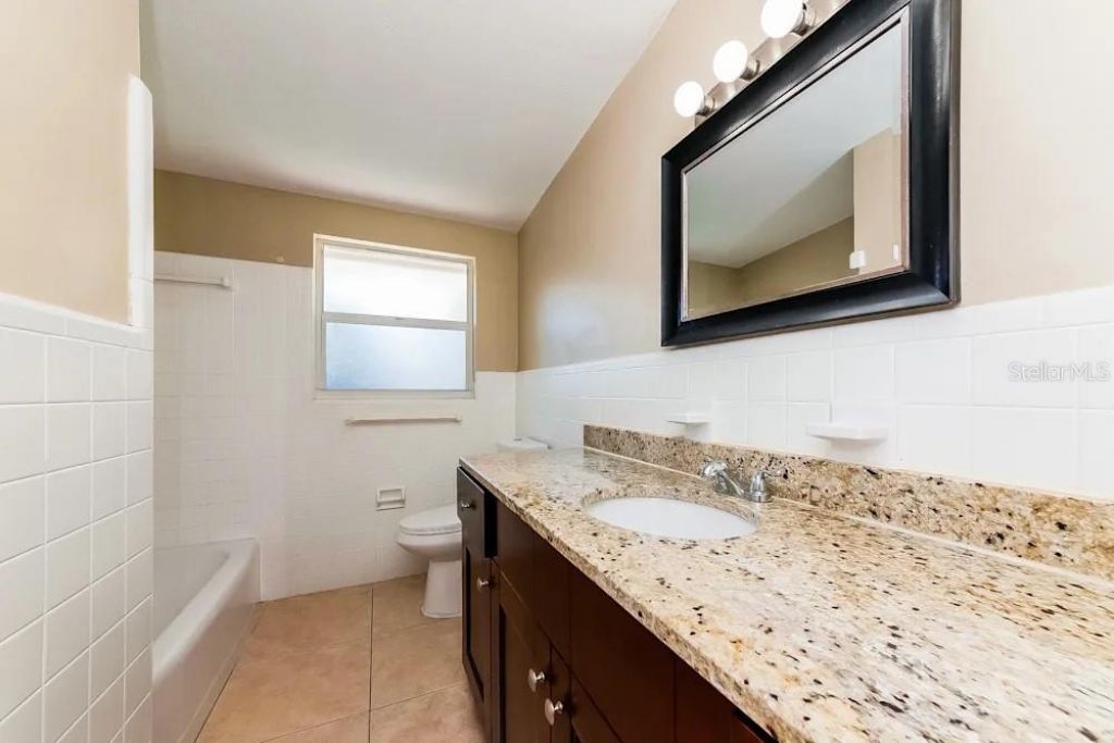 6218 Nutmeg Avenue, Sarasota, FL 34231 Photo