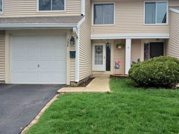 734 Colorado Court, Unit 734, Carol Stream, IL 60188