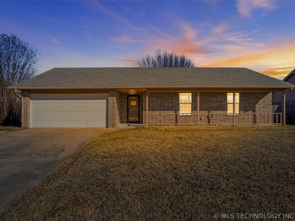 8207 N 128th East Avenue, Owasso, OK 74055