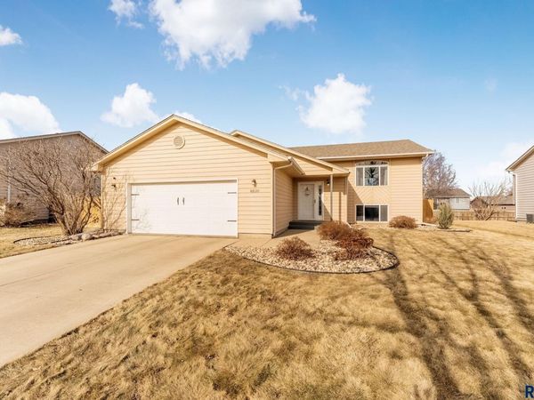 6600 W 67th St, Sioux Falls, SD 57106