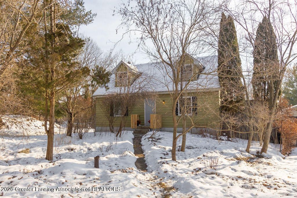 6266 E Clark Road, Bath, MI 48808 Main Photo