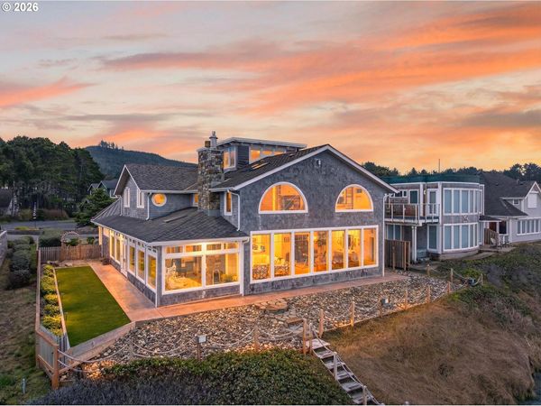 525 SW POINT AVE, Depoe Bay, OR 97341
