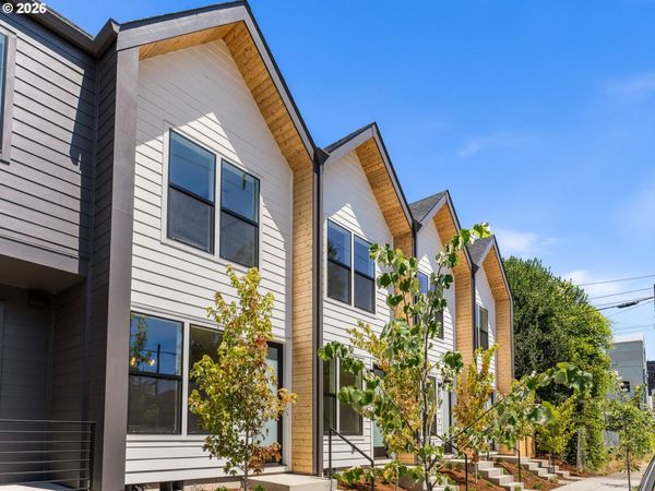 261 N Skidmore ST, Unit 4, Portland, OR 97217